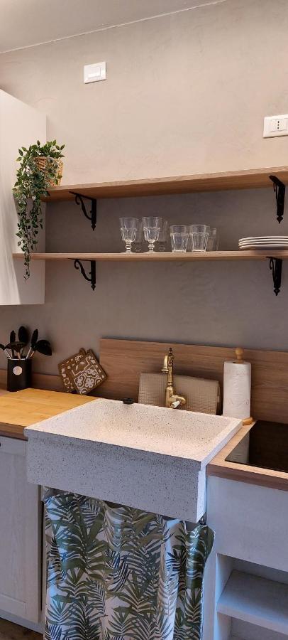 Apartamento Antica Dimora San Felice del Benaco Exterior foto